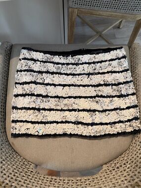 Gryphon Black and White Loop-Textured Mini Skirt